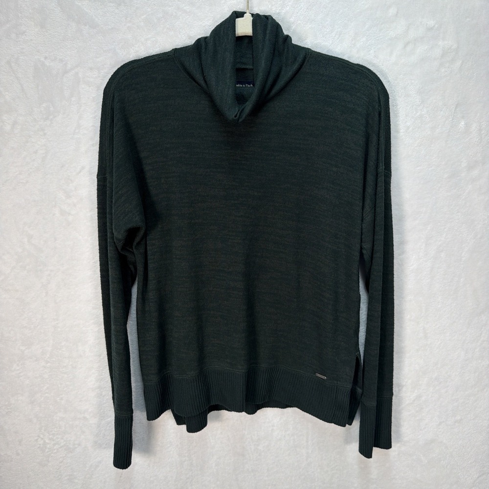 Abercrombie & Fitch Soft A&F Cozy Turtleneck Top Women's Medium Green Fall